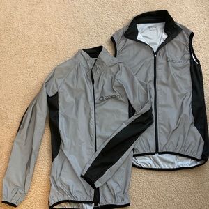 Reflective lightweight running jacket and vest size small